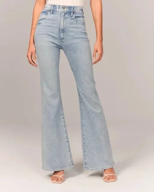 High-waisted flared jeans